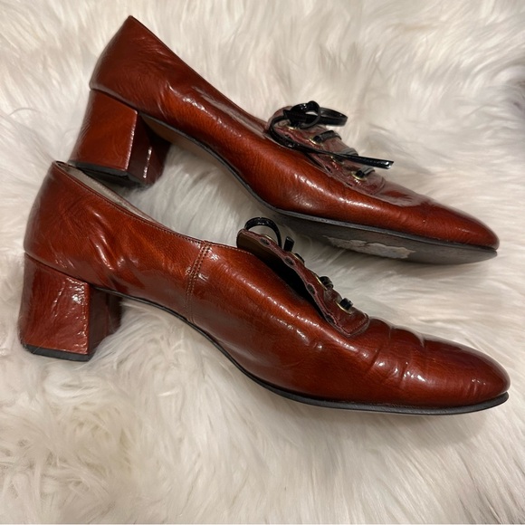 Vintage Burgundy Heels Pumps - Picture 4 of 14